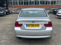 
										Silver BMW 3 Series SE (2006) full									