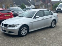 
										Silver BMW 3 Series SE (2006) full									