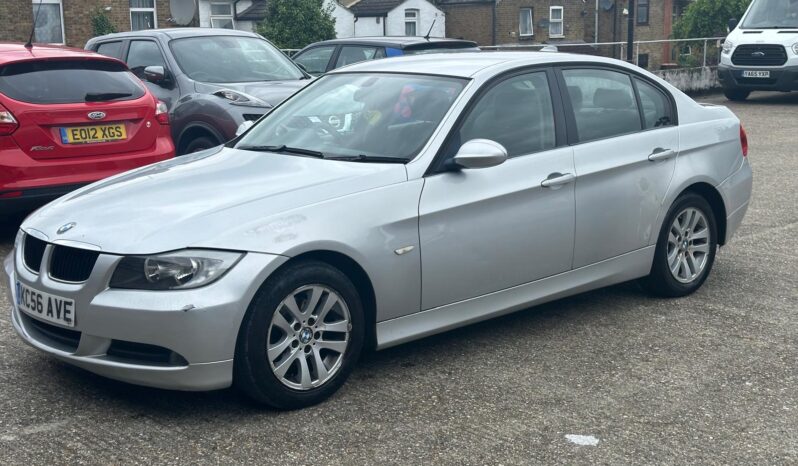 
								Silver BMW 3 Series SE (2006) full									