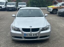 
										Silver BMW 3 Series SE (2006) full									