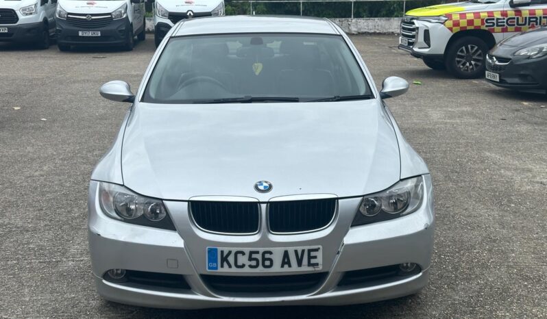 
								Silver BMW 3 Series SE (2006) full									