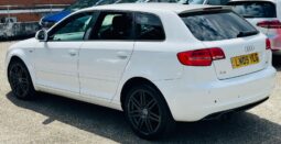 
										White Audi A3 Black Edition (2009) full									