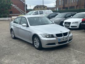 Silver BMW 3 Series SE (2006)