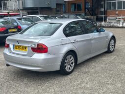 
										Silver BMW 3 Series SE (2006) full									