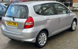 
										2005 SILVER HONDA JAZZ full									