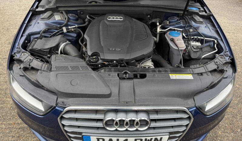 
								2014 Blue Audi A4 1.8 full									