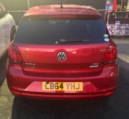 
										2014 Red Volkswagen Polo full									