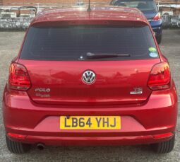 
										2014 Red Volkswagen Polo full									