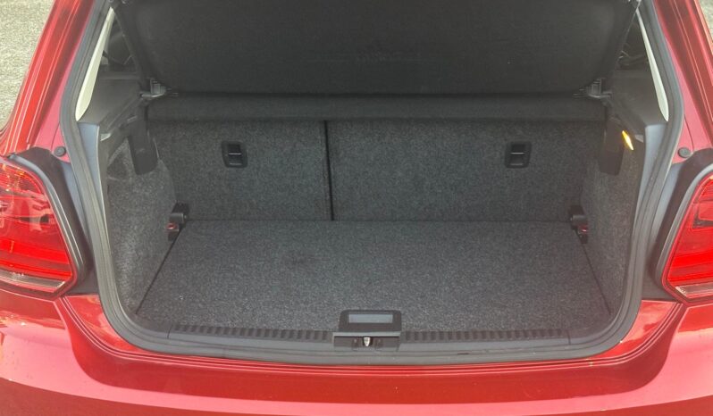 
								2014 Red Volkswagen Polo full									